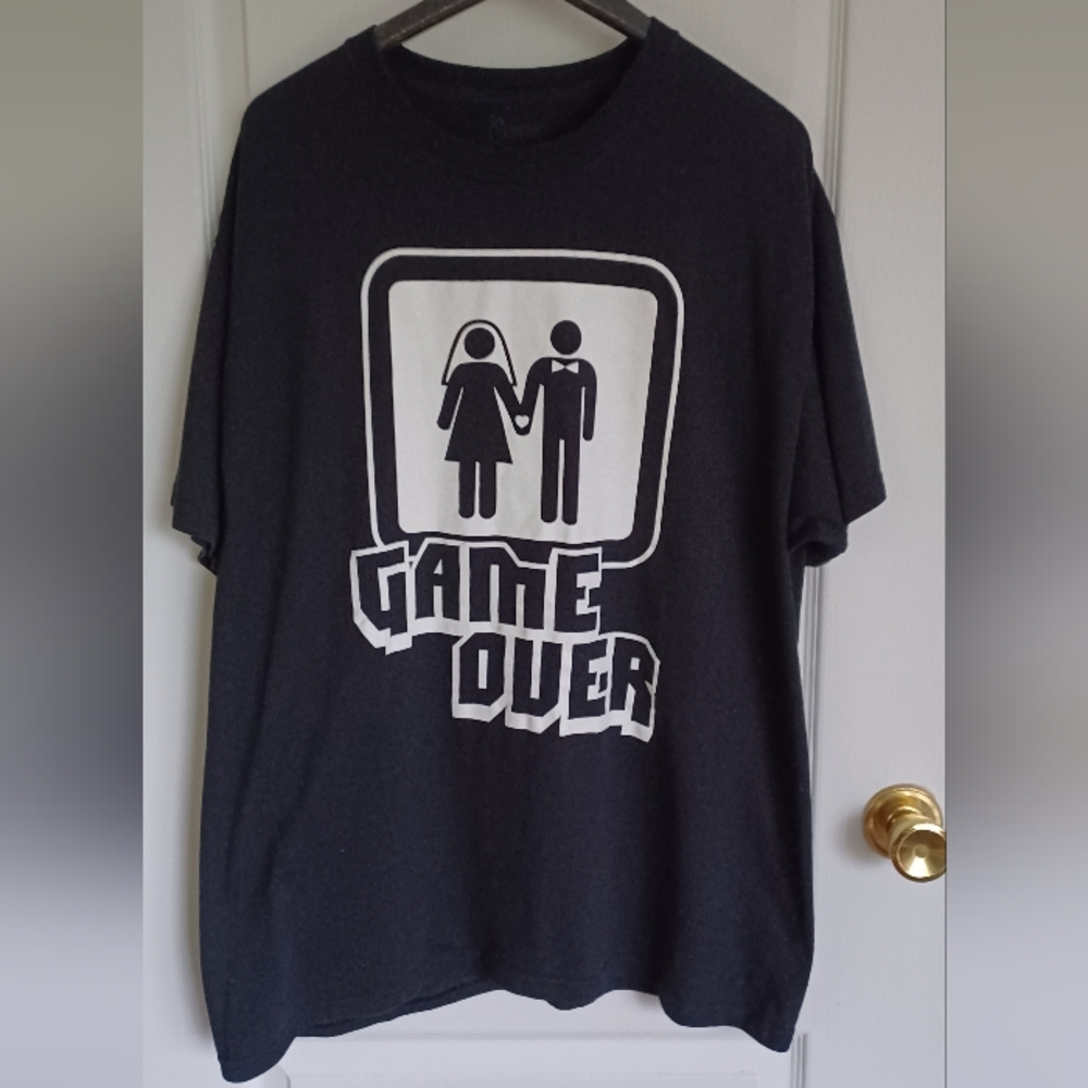 SPENCER'S BRIDE & GROOM "GAME OVER" GRAPHIC T-SHIRT BLACK/WHITE 100% COTTON XL